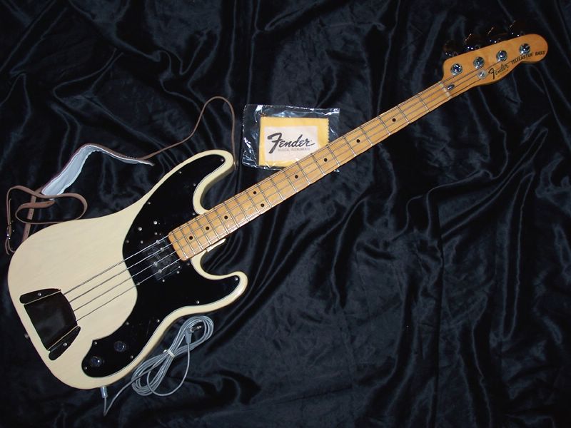 1977 Telecaster Bass 001.jpg